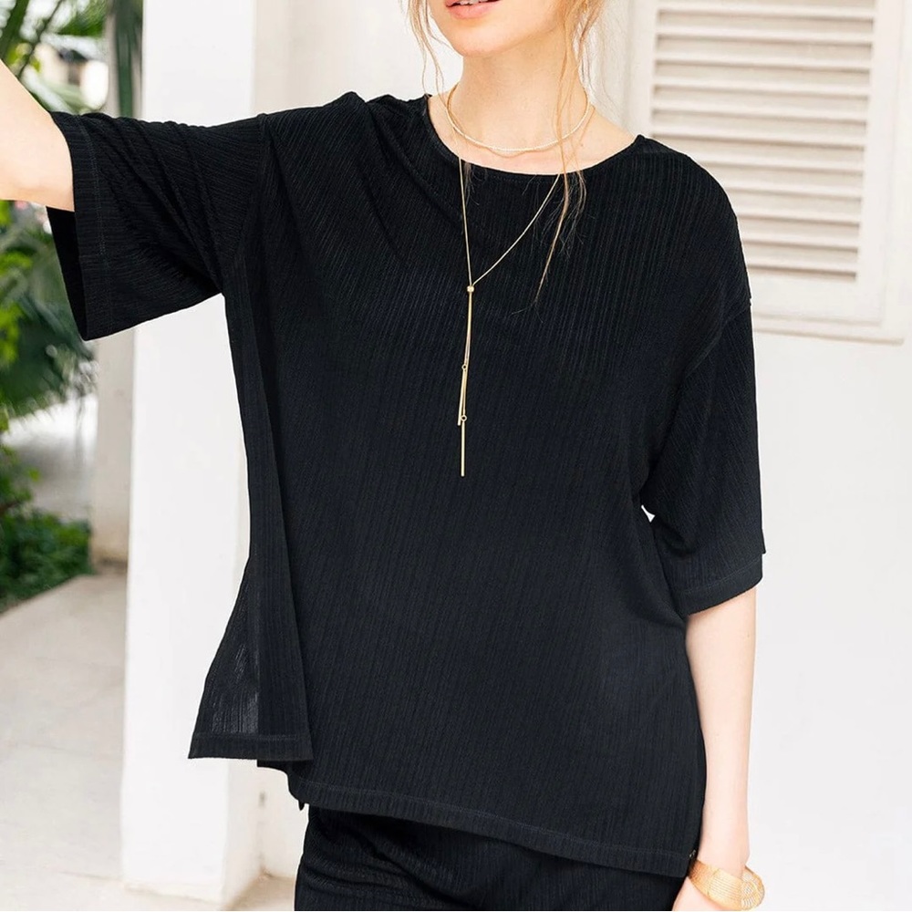 NWT Berlook Ribbed Side Split Tee Size L